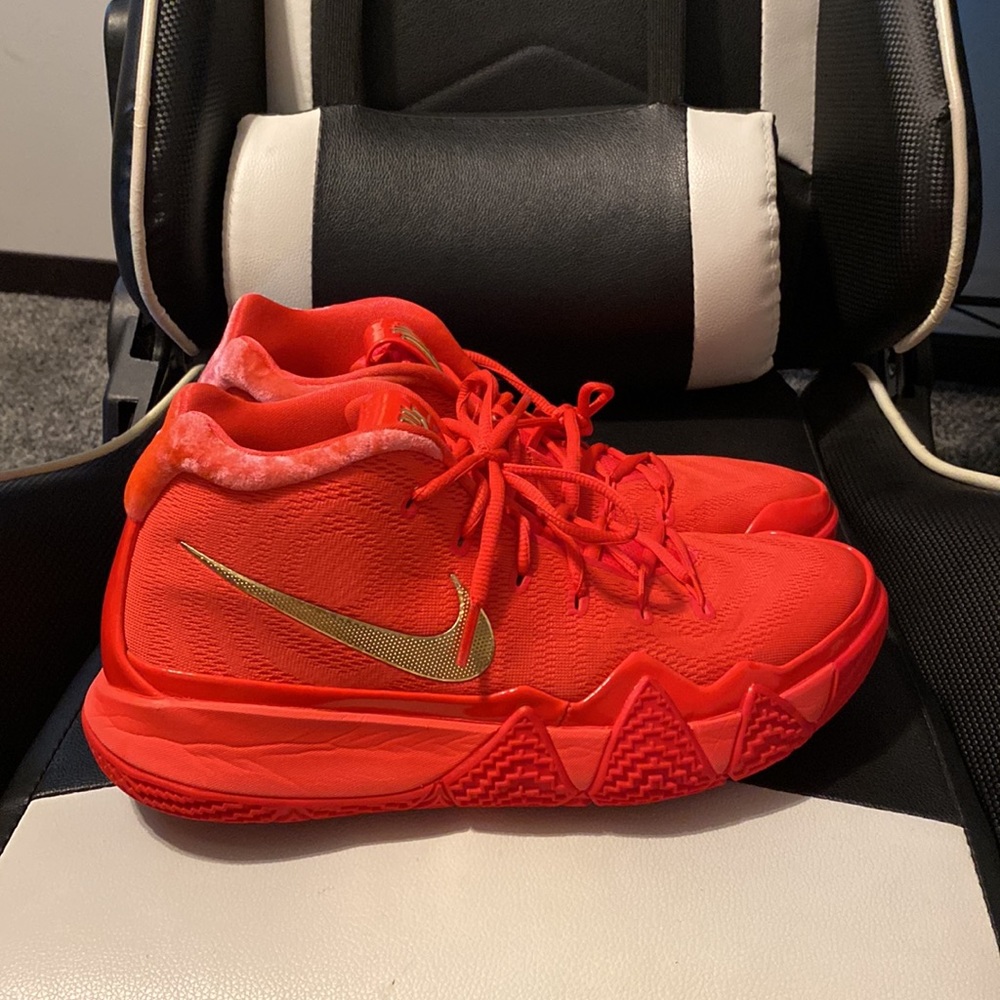 Kyrie 4 Red Carpet